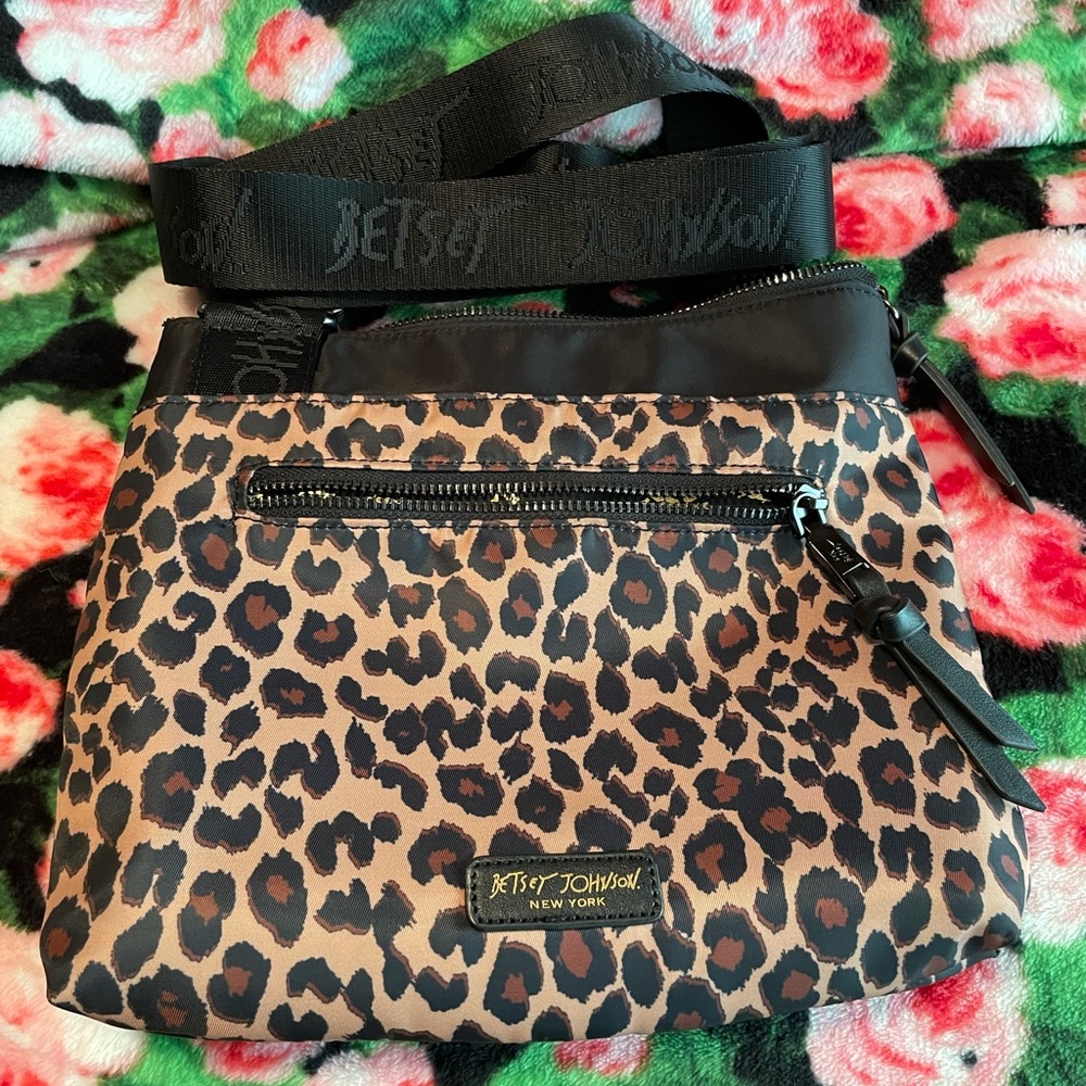 Betsey Johnson leopard print shoulder bag